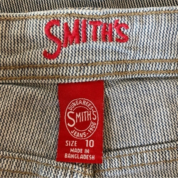 Smith's Dungarees woman's size 10 Capris blue white railroad pin stripe denim - Picture 5 of 6